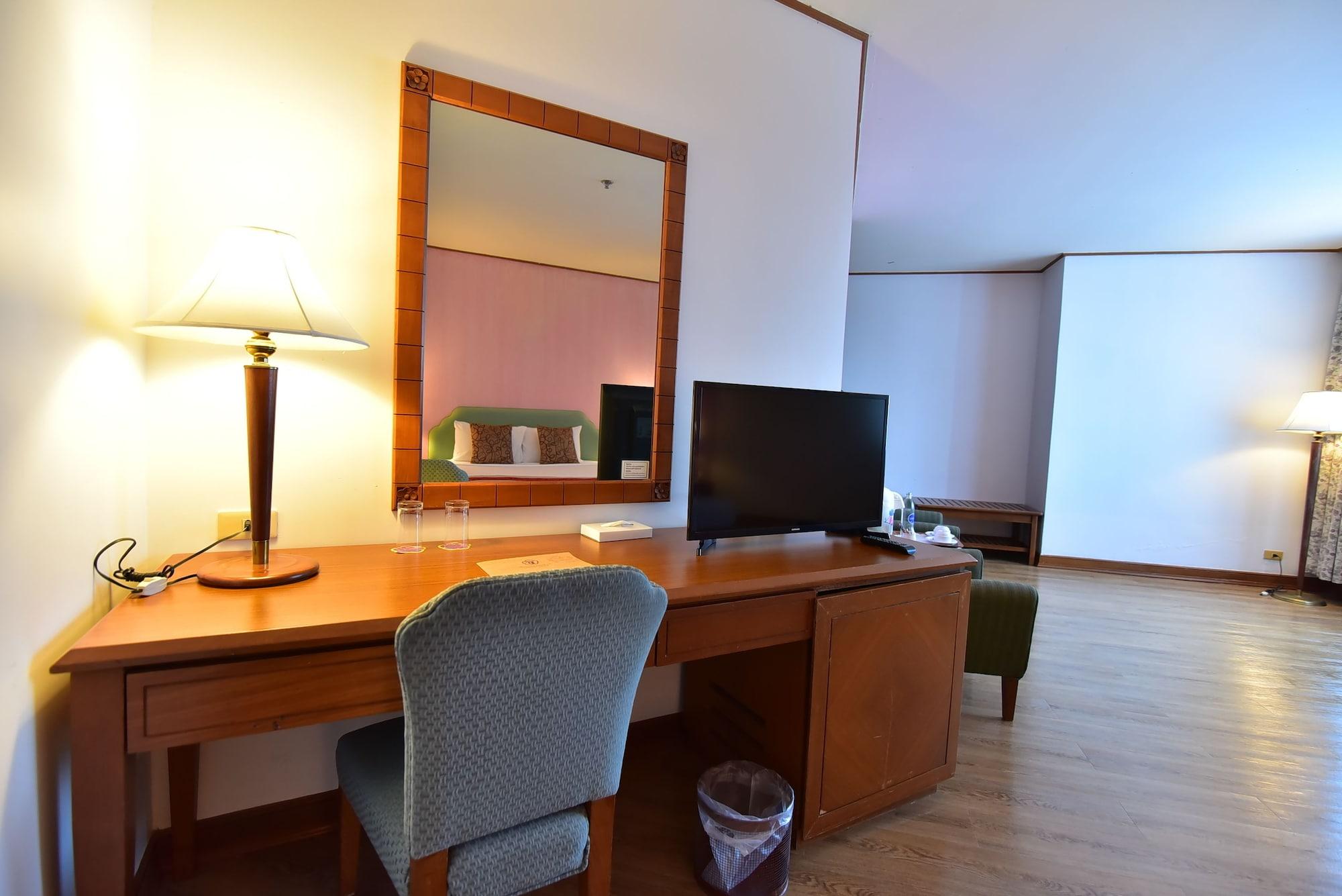 Thumrin Thana Hotel Trang Εξωτερικό φωτογραφία